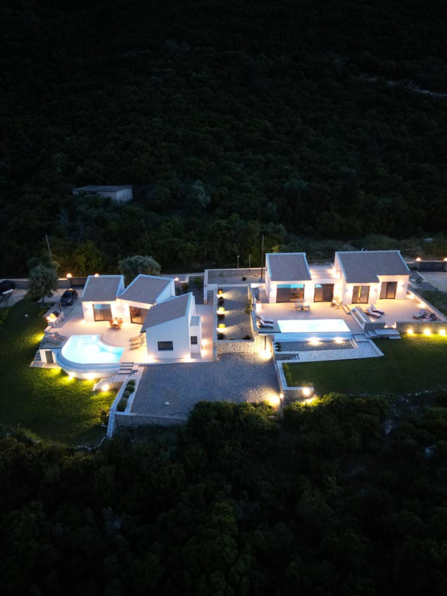 ניקיאנה Tempestini Exclusive Villas מראה חיצוני תמונה